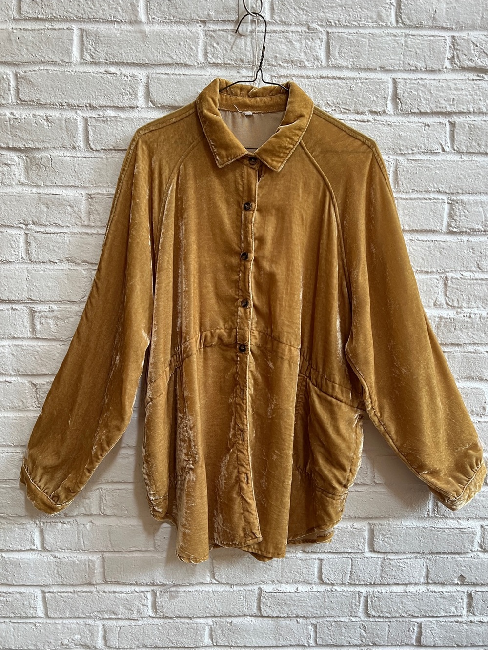 WISHLIST Gold Crushed Velvet Long sleeve Button Up collared Tunic length Shirt L - Picture 13 of 15
